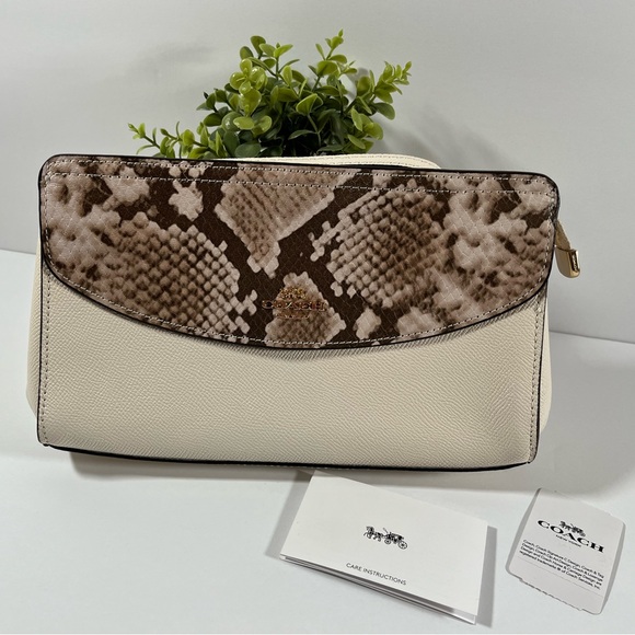 Coach Handbags - NWT ✨RARE✨ COACH Exotic Wristlet
